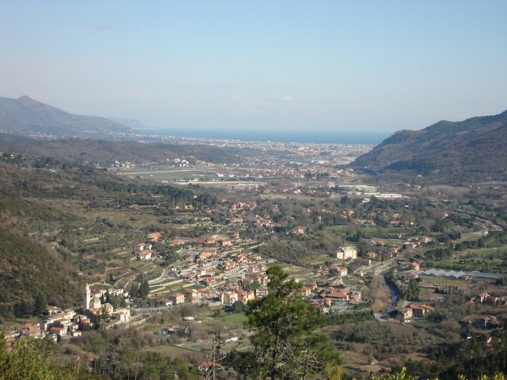 Villa Agriturismo A Veggia Vigna Garlenda Exterior foto